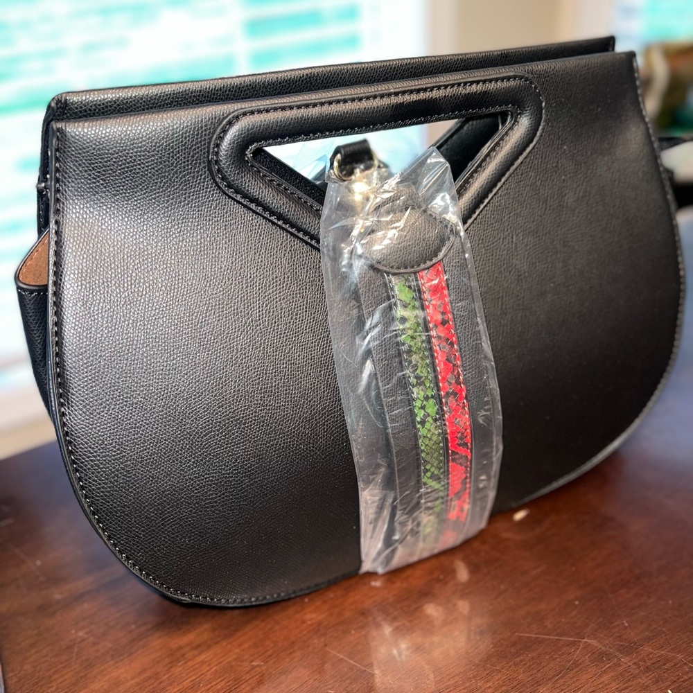 Black Colorblock Strap Purse With Wallet